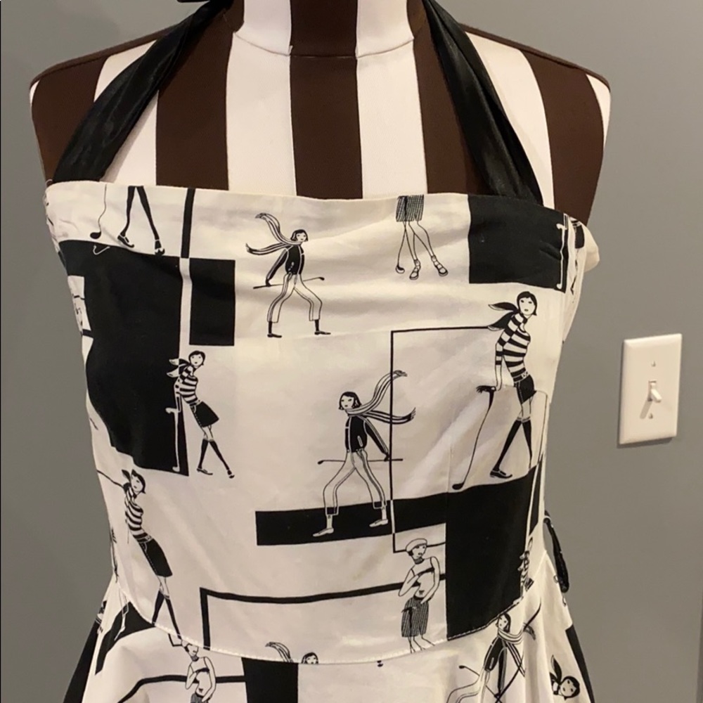 Dress - Picture 3 of 5